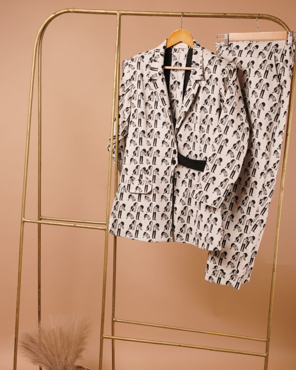 Quriky beige co-ord set - Image 3