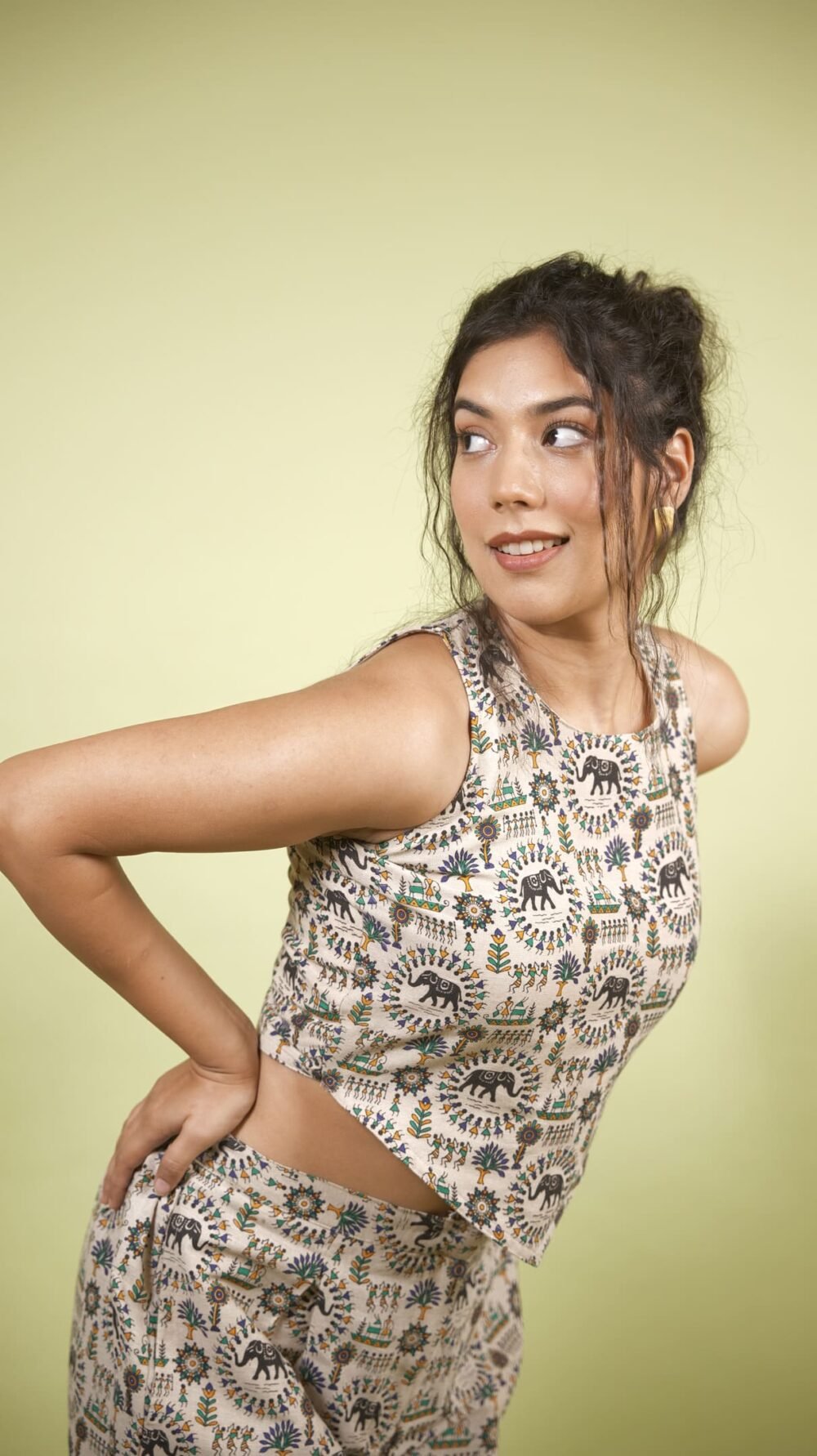 Warli Chic v cut co-ord set - Image 4